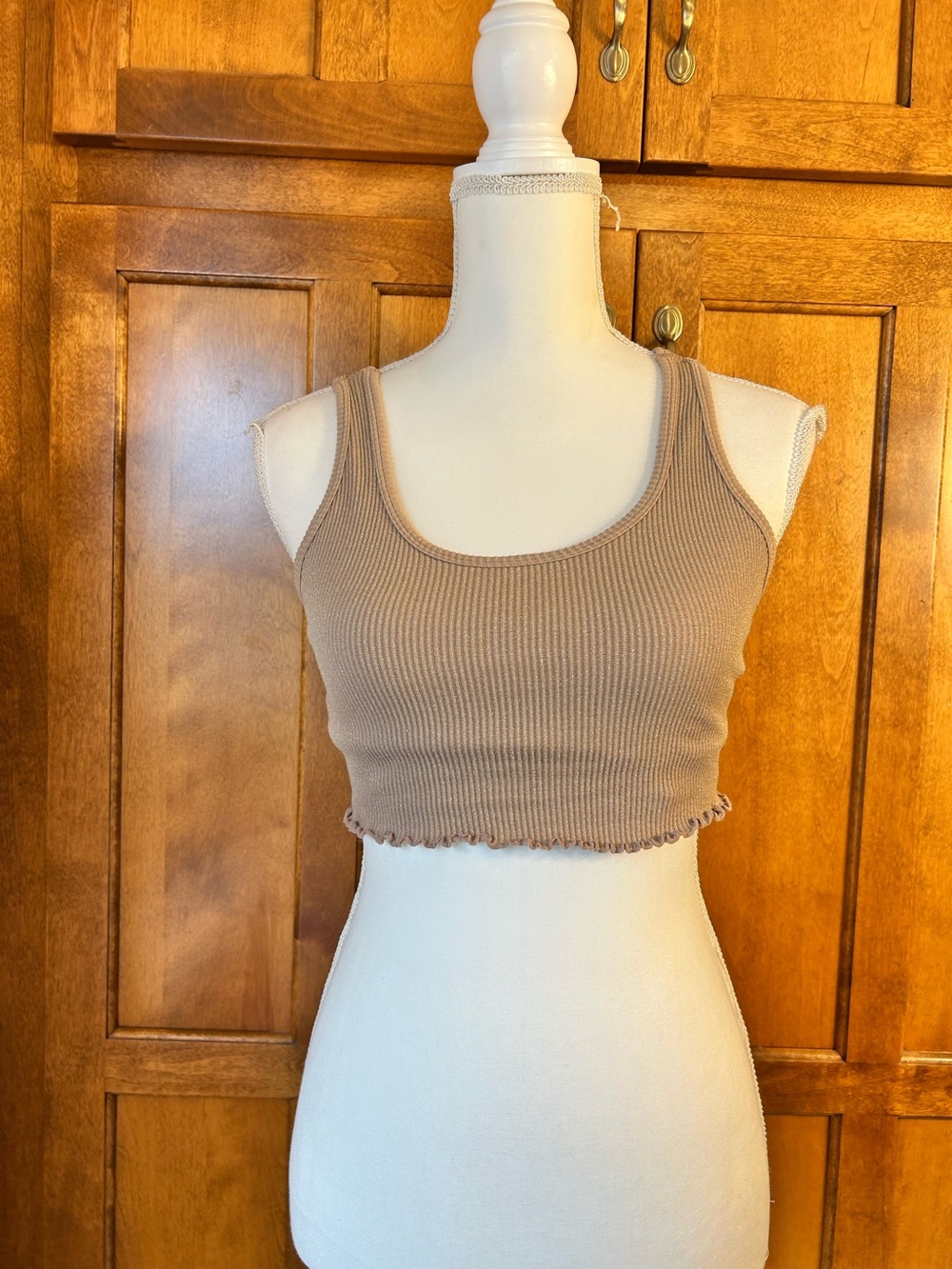 Spiritual Gangster Womens Tan Metallic Ribbed Cropped Lettuce Edge Tank. Sz M - Picture 3 of 11